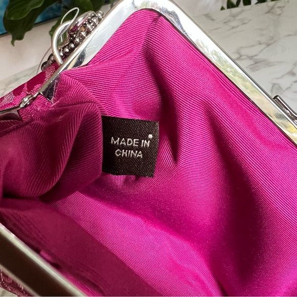 NTW COACH Vintage Optic Mini Signature Lurex Framed Kisslock Clutch Raspberry - Picture 11 of 12